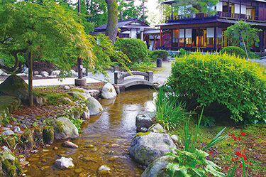 松桜閣の庭園